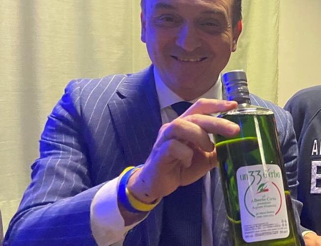 Toglietegli il fiasco